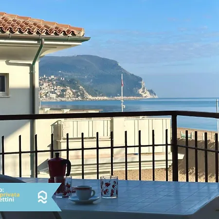 M097 - Marcelli, Trilocale Sul Mare Con Privata Apartment