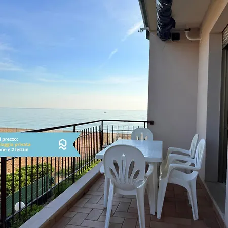 M097 - Marcelli, Trilocale Sul Mare Con Privata *